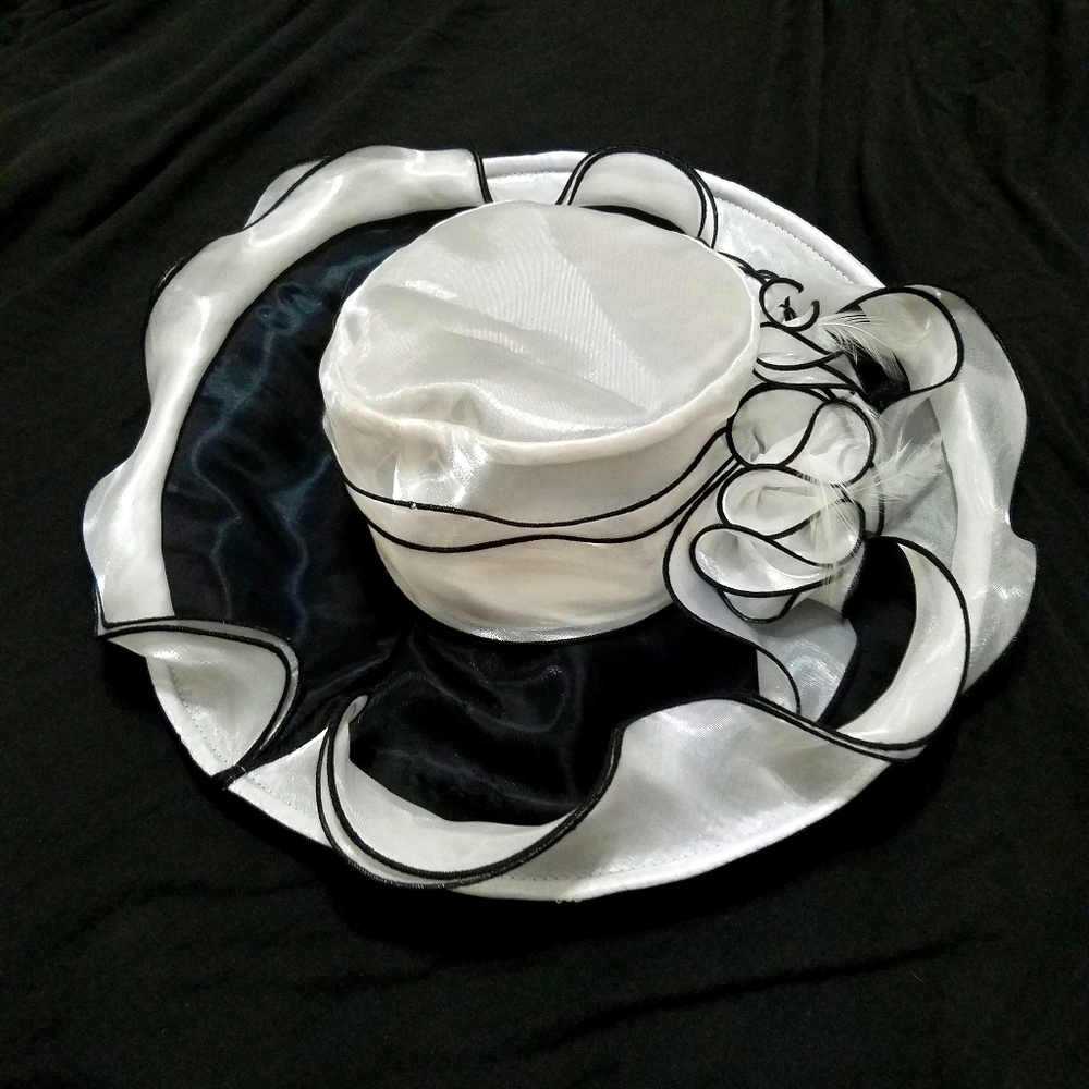 New Church / Derby hat NWOT